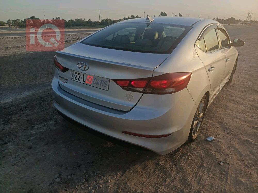 هیوندای ئەلەنترا